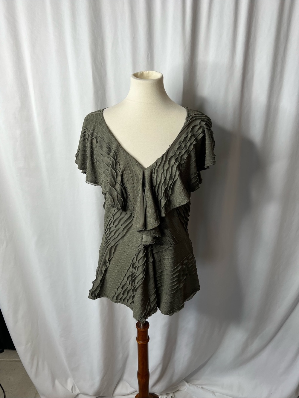 VENUS Olive Green Ruffle Peplum Top – Size Large